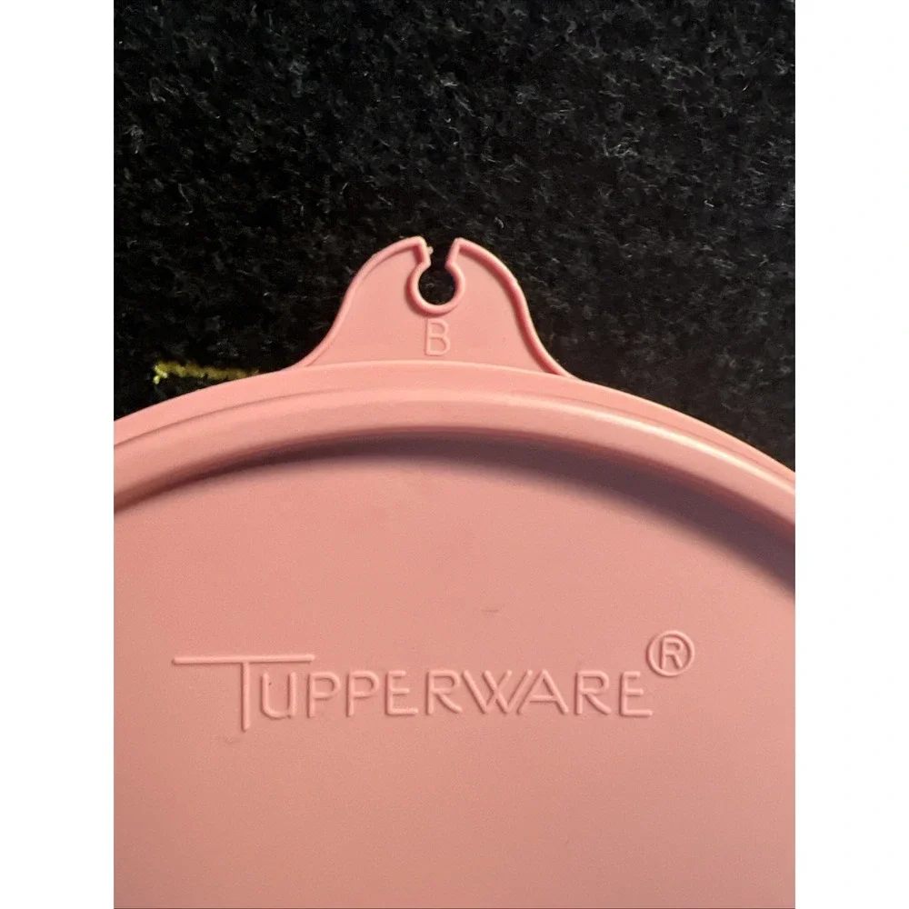 Vtg Tupperware #238-43, 238-32 Seal Replacement Lid 5‎ 1/2